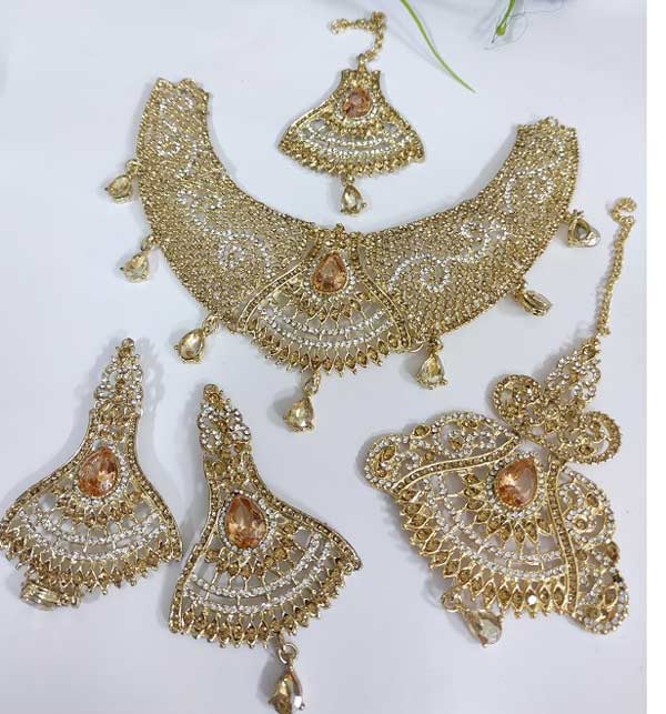 Zircon Pearls Jewelry Set with Drop Earrings & Tikka Matha Patti Jhumer (ZV:2982)