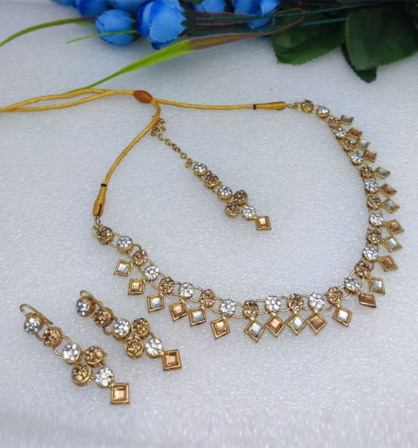 Beautiful Necklace Set With Earring & Matha Patti (ZV:18259)