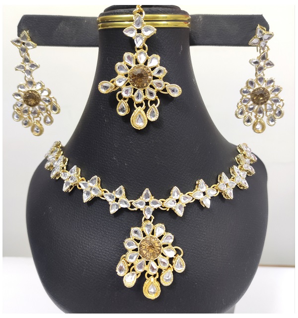 Beautuful Kundan Party Wear Jewellery Set Design with Drop Earrings Set (ZV:2967)
