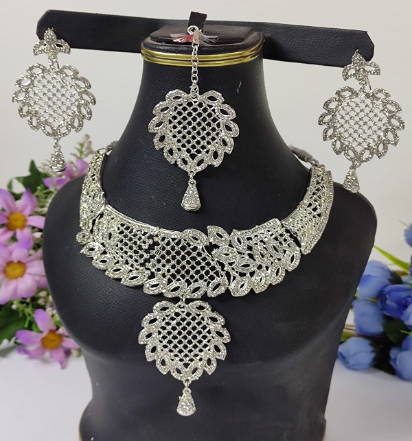 Stylish Silver Party Wear Necklace Set with Earrings & Tikka (ZV:3106)