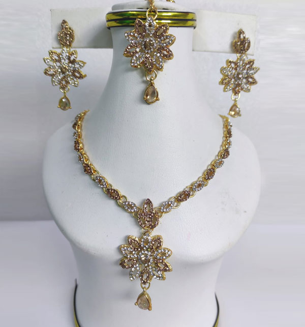 Star Golden Necklace Set With Earring & Matha Patti (ZV:15373)