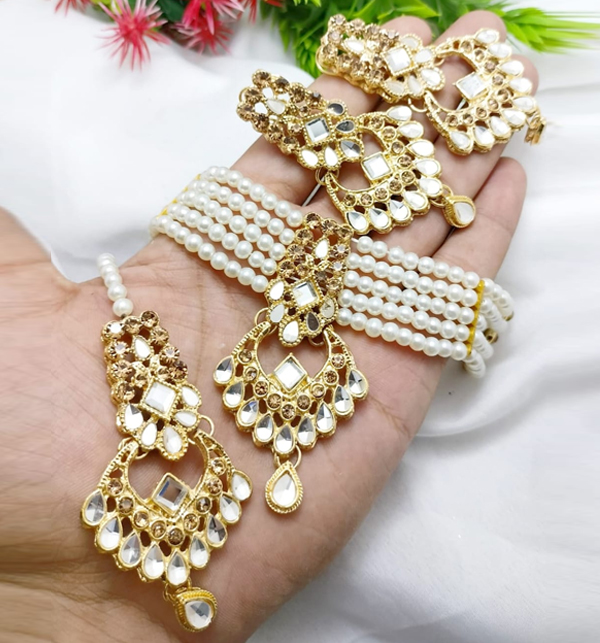 Kundan Choker Set Pearls Work With Earring Matha Patti (ZV:12259)