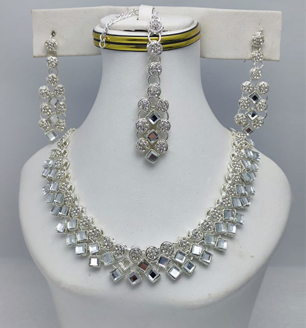 Necklace Set With Earring & Matha Patti (ZV:18255)