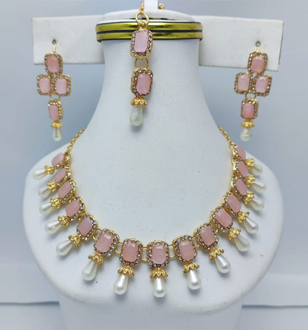 Zircon & Pearls Necklace Set With Earring Matha Patti  (ZV:14822)