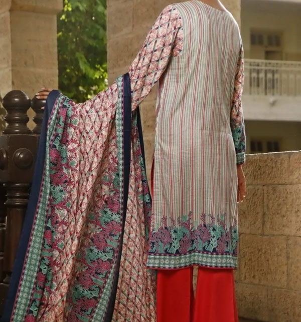 VS Classic Printed Lawn Collection With Lawn Dupatta 20-117A Gallery Image 1