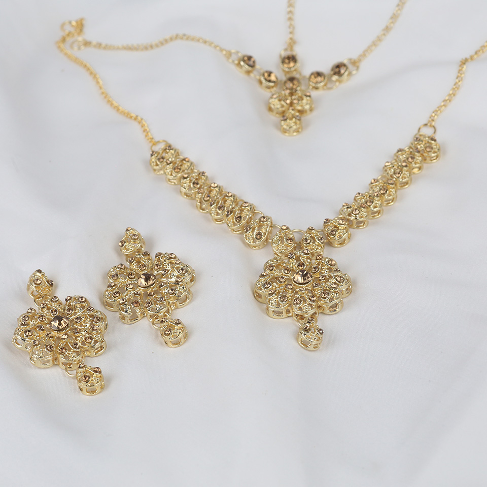 Indian Style Jewelry Sets With Matha Patti (PS-328)