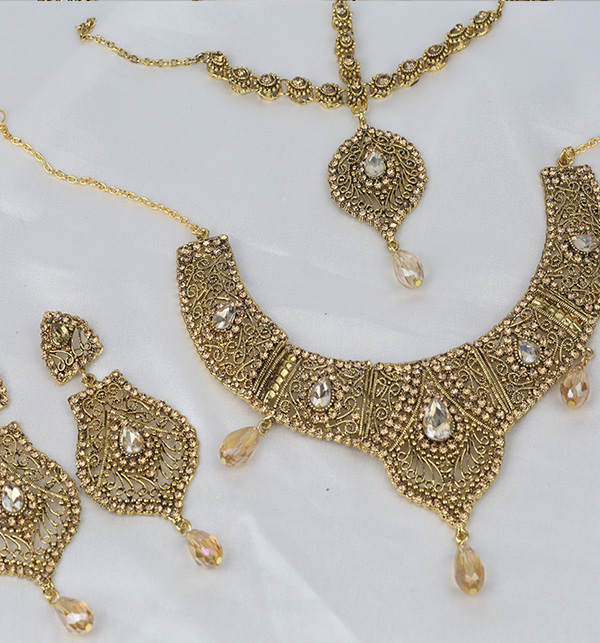 Stylish Golden Jewelry Set Design 2021 For Women (PS-354) Online ...