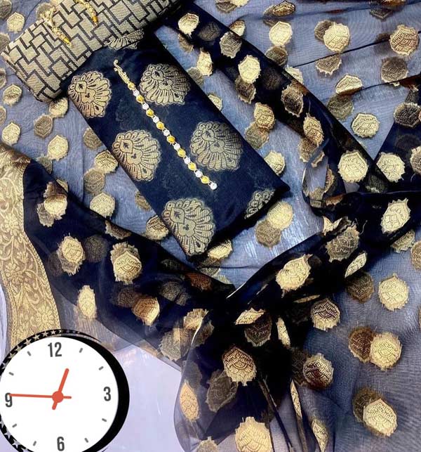 Jacquard Cotton Banarsi Style 3 Pec Suit with Cotton Jacquard Dupatta (Unsicthed) (DRL-966)	 Gallery Image 1