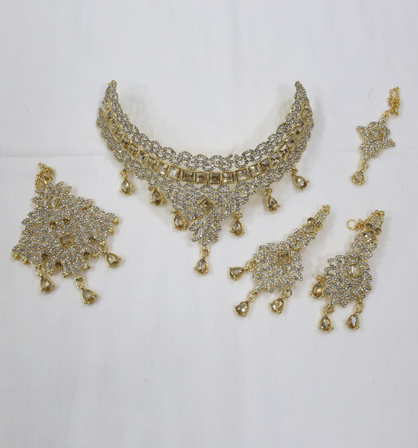 Bridal Jewelry Set With Earring & Matha Patti (PS-428) Gallery Image 1
