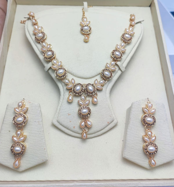 Pearl & Zircon Party Necklace Jewelry Set With Earrings & Bindiya (ZV:15576) Gallery Image 1