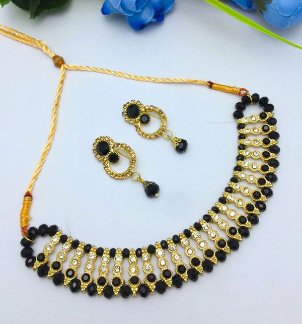 Black & Golden Choker Necklace Set With Earrings (ZV:16220) Gallery Image 2
