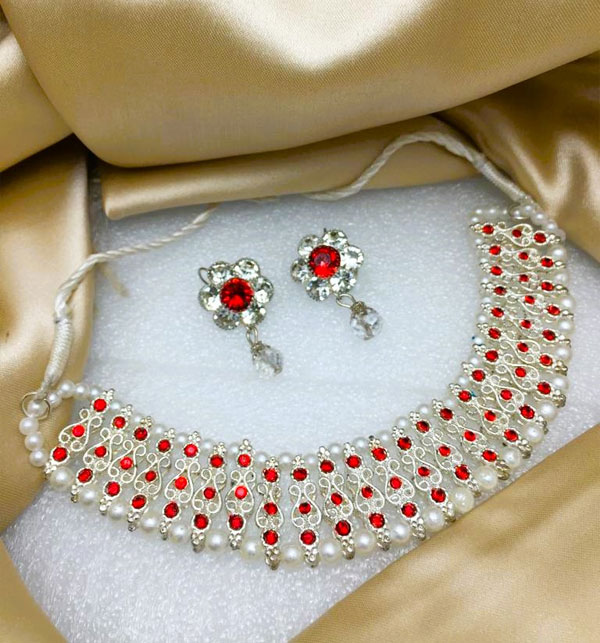 Stylish Red And White Pearl Choker Necklace Jewelry Set With Earrings (ZV:18728) Gallery Image 1