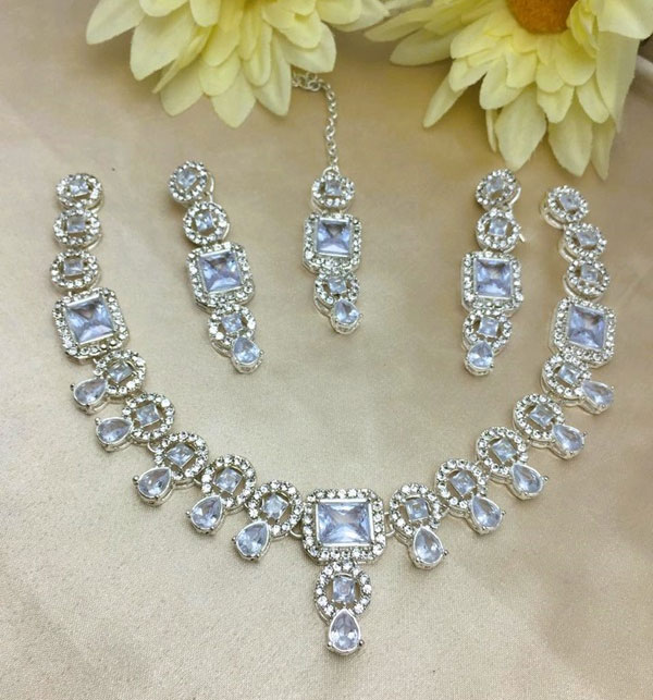 Elegant White Zircon & Stone Necklace Jewelry Set with Earrings and Teeka (ZV:19538) Gallery Image 1