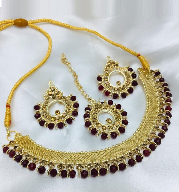 Gold and Brown Pearl Choker Necklace Jewelry Set with Earrings and Matha Patti (ZV:19705) Gallery Image 2
