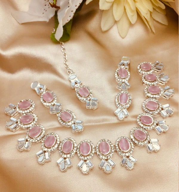 Silver Pink Zircon Necklace Party Jewelry Set with Earrings and Bindia (ZV:20279)