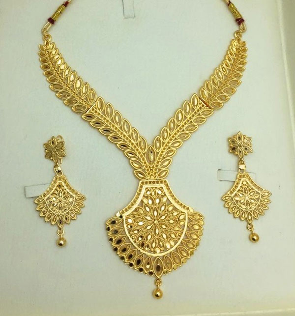 Beautiful Golden Wedding Necklace Jewelry Set With Earrings (ZV:20350) Gallery Image 1