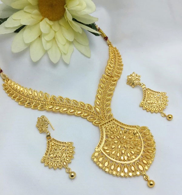 Beautiful Golden Wedding Necklace Jewelry Set With Earrings (ZV:20350) Gallery Image 2