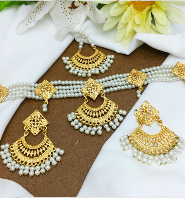 Indian White Pearl Choker Necklace Set with Earrings and Bindia (ZV:20438)