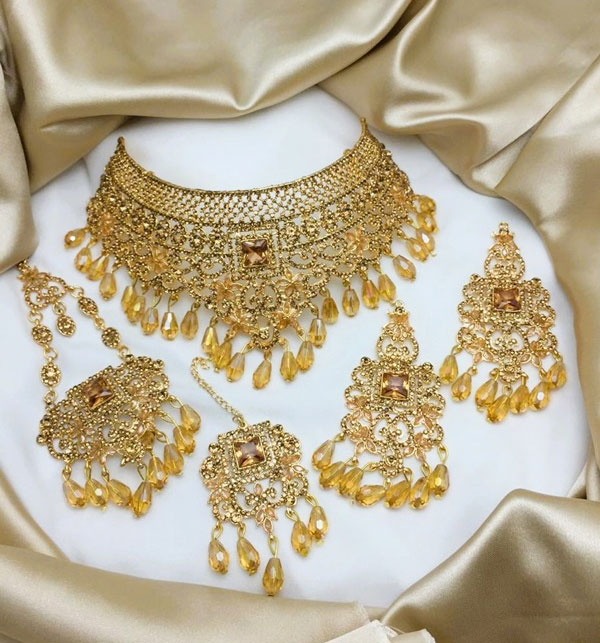 Antique Golden Pearl Wedding Necklace Jewelry Set With Earrings, Jhumar And Teeka (ZV:20545) Gallery Image 2