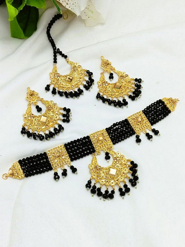 Traditional Black Pearl Necklace Jewelry Set with Earrings and Teeka (ZV:26440)