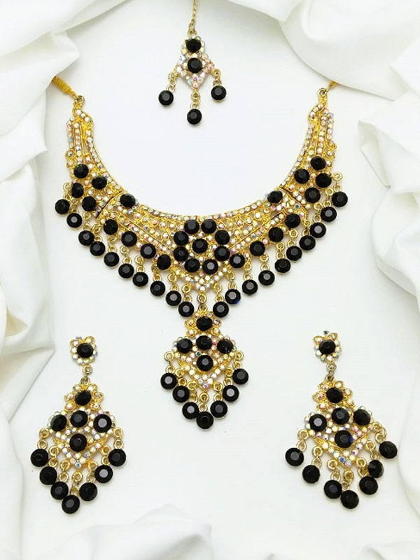 Indian Necklace Set with Earrings and Bindia (ZV:29001)