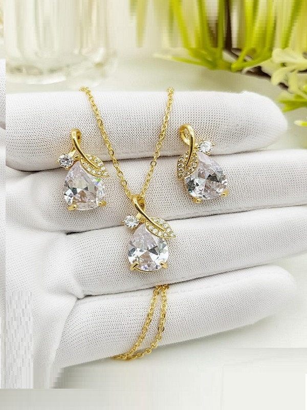 Teardrop Zircon Pendant Necklace Set with Tops (ZV:141174)