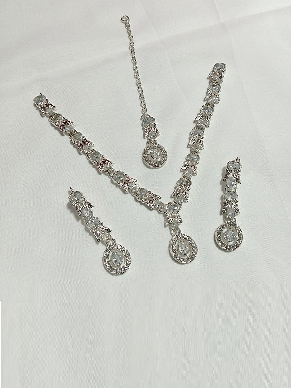 Elegant Zircon Silver Necklace Jewelry Set (ZV:83249)