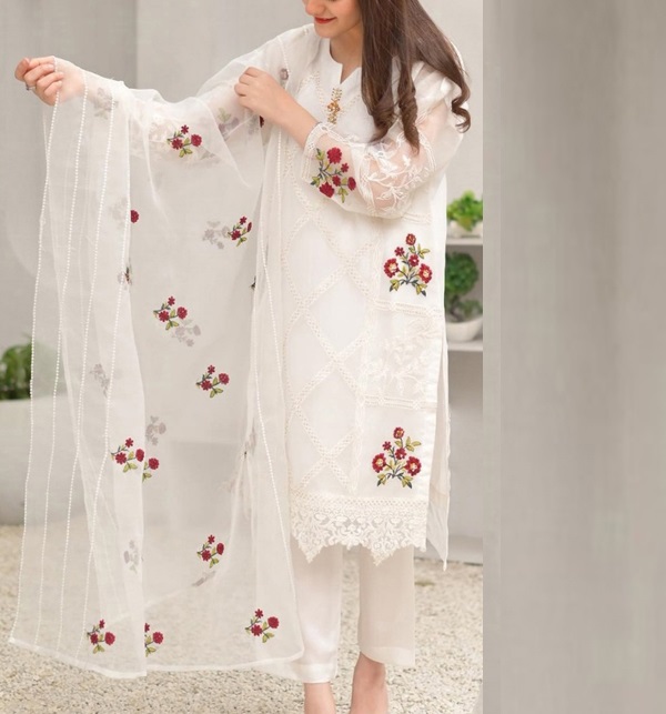 Stitched Organza Heavy Embroidered 3D Thread Flower Dress With Embroidered Dupatta 3PCs (RM-110)	