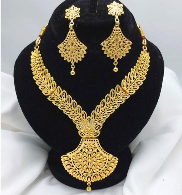 Beautiful Golden Wedding Necklace Jewelry Set With Earrings (ZV:20350)