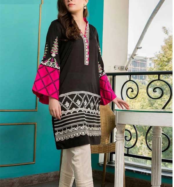 Black Heavy Embroidered 2-Piece Lawn Dress With Embroidered Trouser (DRL-1150)