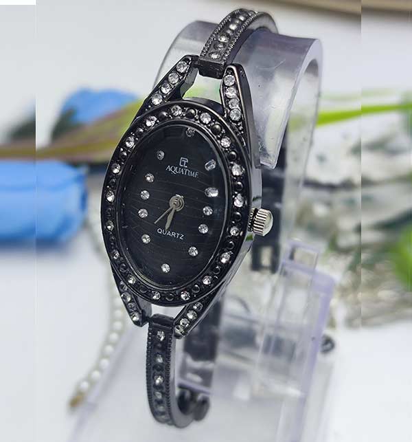 Bracelet Ladies Black Zircon Watch (ZV:11103)