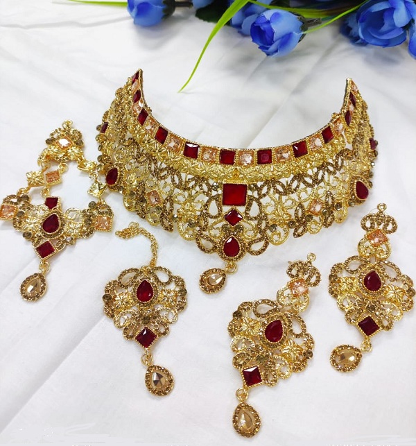Elegant Bridal Jewelry Set with Drop Earrings & Tikka and Matha Patti (PS-446)