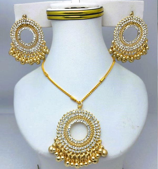 Elegant Golden Chain Locket Necklace Jewelry Set With Earrings (ZV:18632)