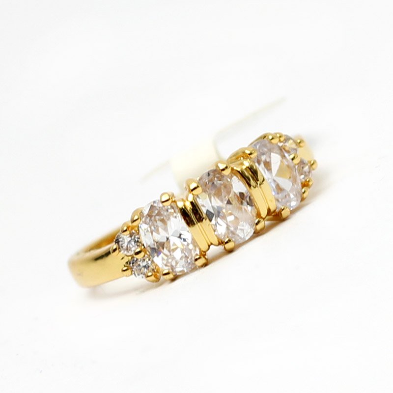 Gold & Diamond Look Ring (RH-05)