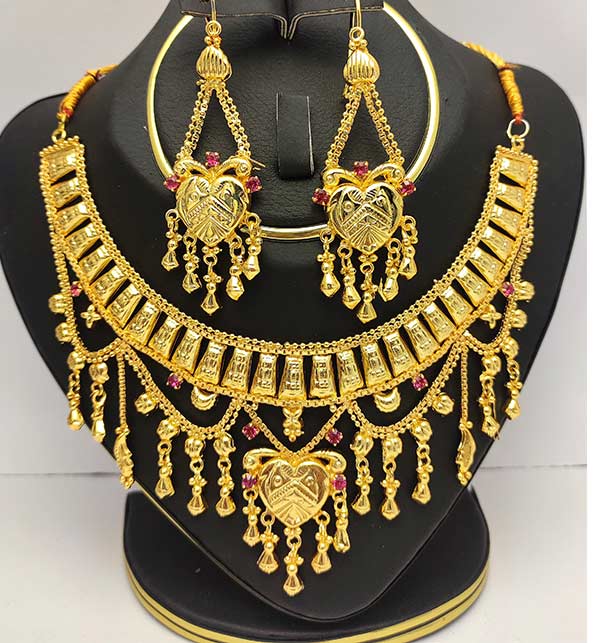 Golden Gold Plated Necklace Set (ZV:8236)