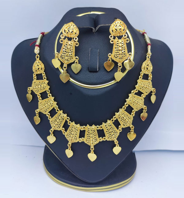 Golden Necklace Set (ZV:15303)