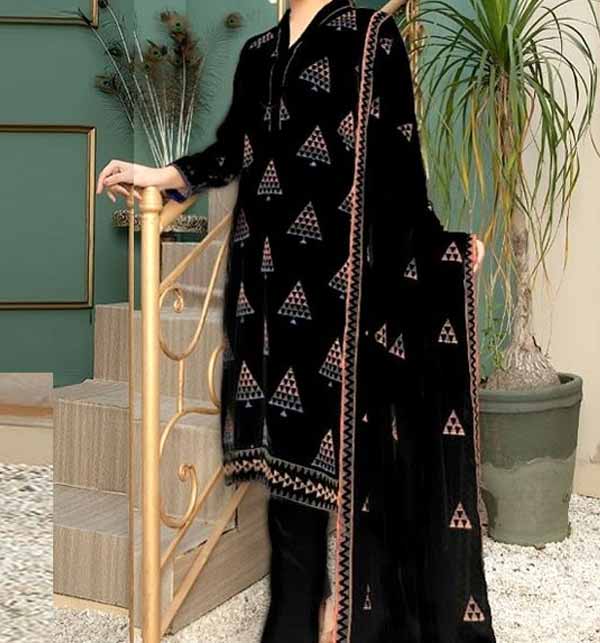Heavy Embroidered Black Cotton Lawn Dress 2021 with Emb. Chiffon Dupatta (DRL-773)