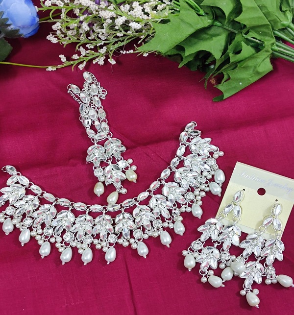 Jewelry Silver Set With Earring & Matha Patti (PS-452)