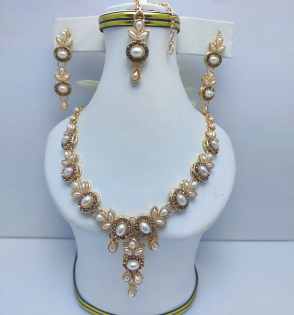 Pearl & Zircon Party Necklace Jewelry Set With Earrings & Bindiya (ZV:15576)