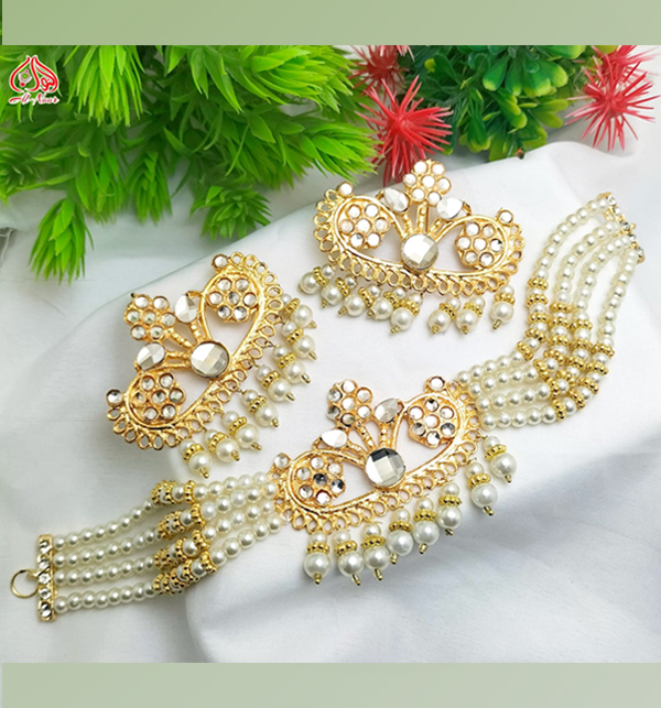 Pearl Choker Set With Earring Matha Patti (ZV:12545)