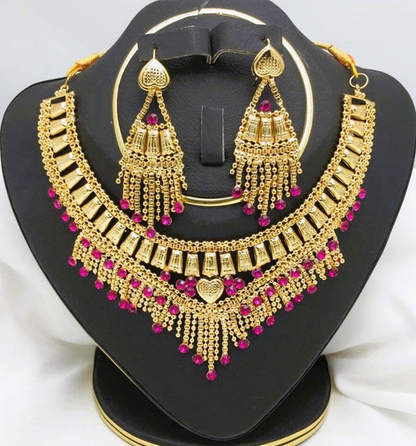 Stylish Golden Necklace Jewelry Set with Earrings (ZV:20345)