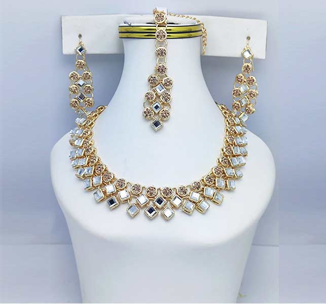 Stylish Necklace With Earrings (ZV:11204)