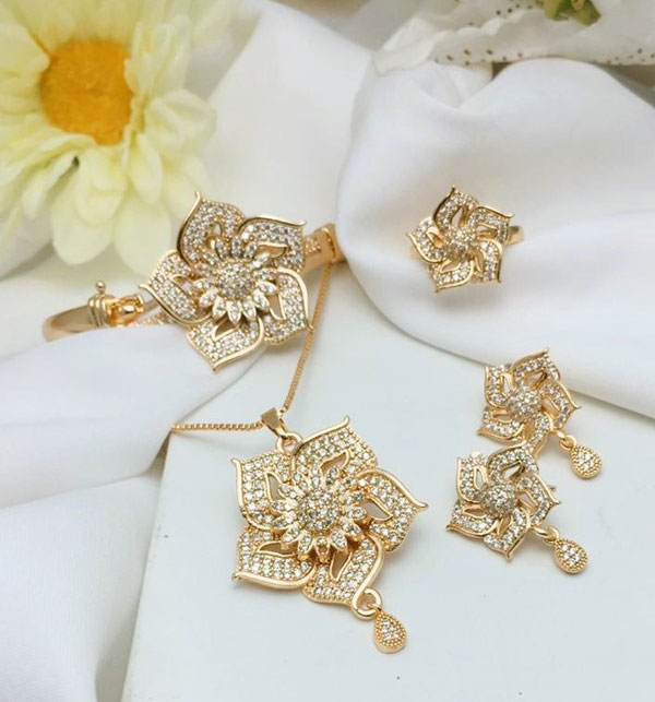 Stylish Zircon Flower Jewelry Set With Chain Locket, Tops, Ring & Kara (ZV:20148)