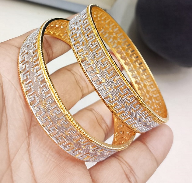 Zircon Two Toned Bangles Set (ZV:27538)