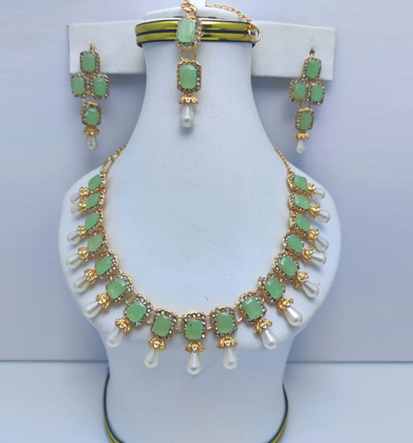 Zircon Stone Necklace Set With Earring (ZV:15712)